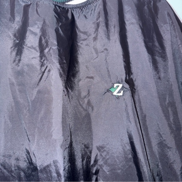 VINTAGE Black Jerzees Pullover V-
Neck Nylon Windbreaker Adult Size M - Picture 2 of 5
